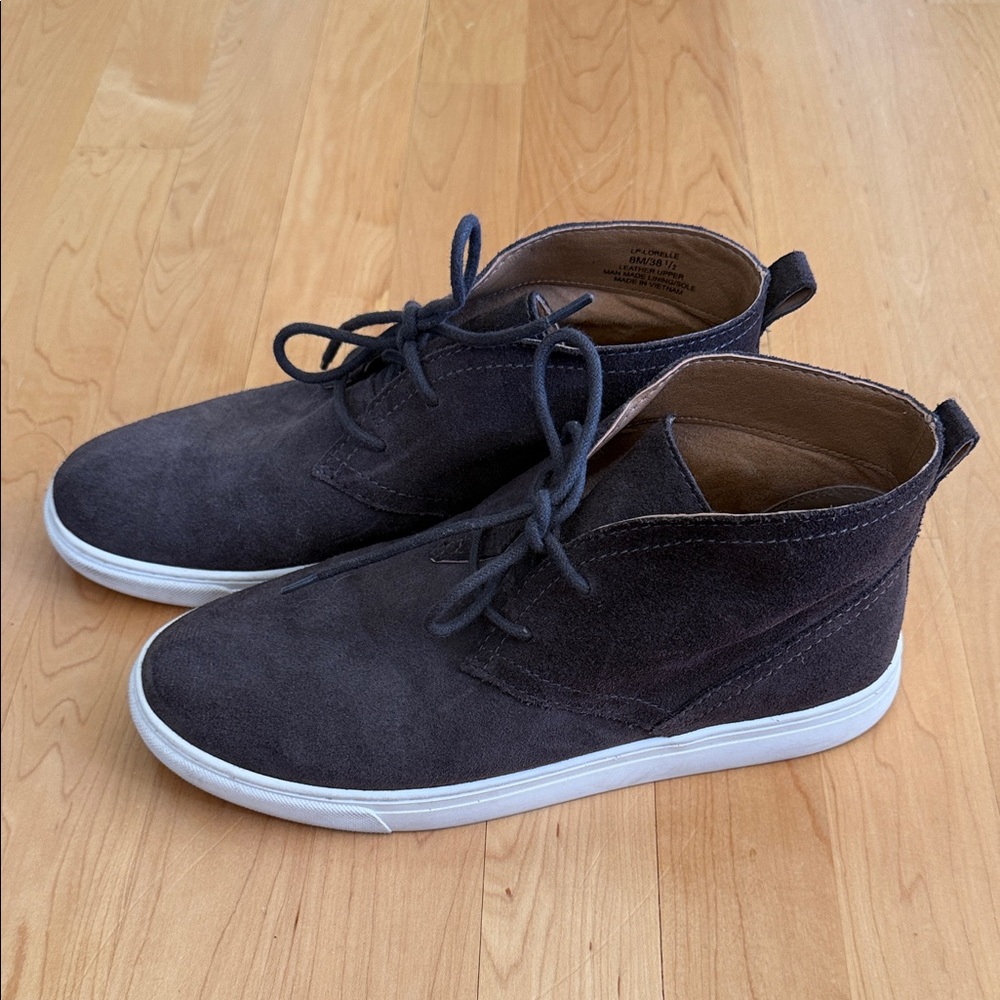 Lucky Brand size 8 dark brown Suede Sneakers